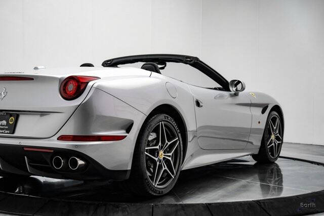 2016 Ferrari California T