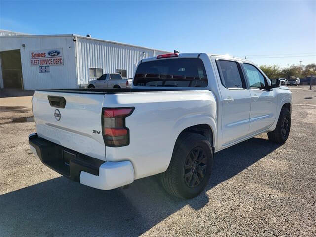 2023 Nissan Frontier SV