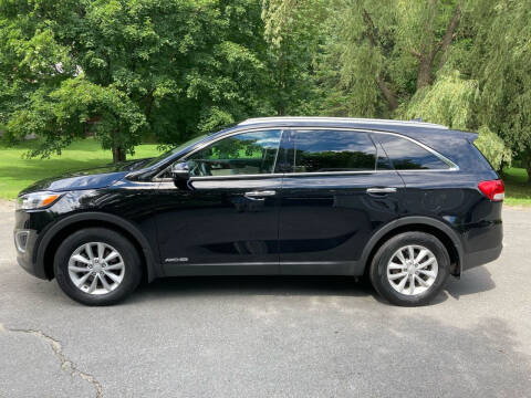 2017 Kia Sorento for sale at MICHAEL MOTORS in Farmington ME