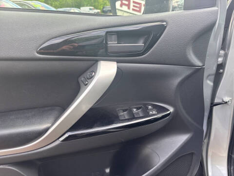 2024 Mitsubishi Eclipse Cross LE