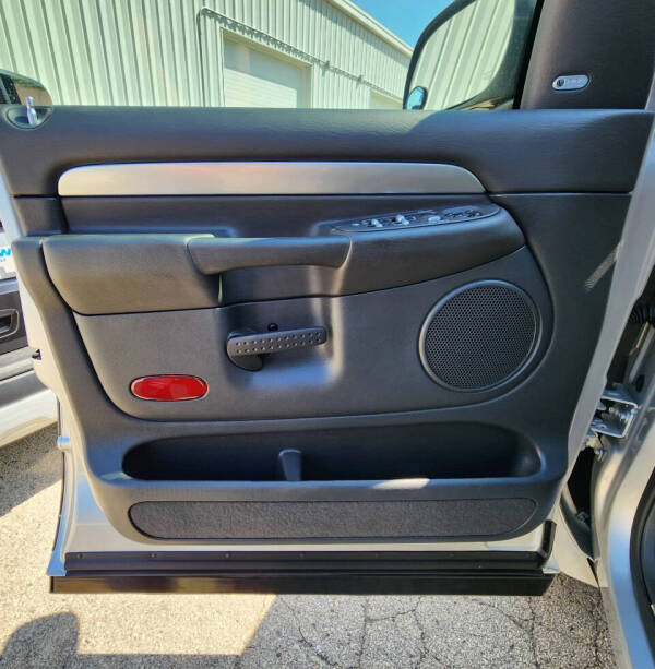 2005 Dodge Ram 1500 SRT-10