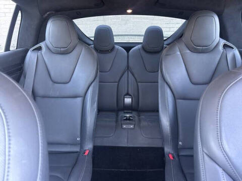 2022 Tesla Model X Plaid