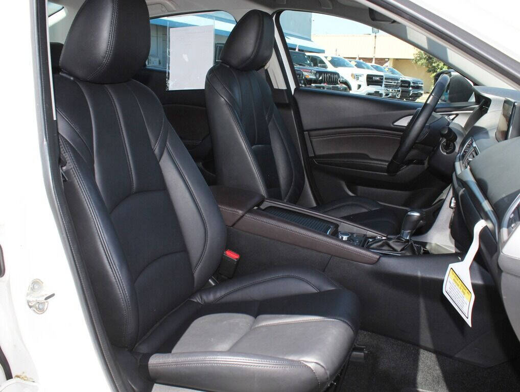 2017 MAZDA Mazda3 Sedan - $16,995