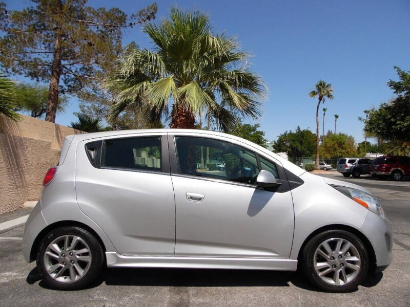 2014 Chevrolet Spark 2LT photo 4