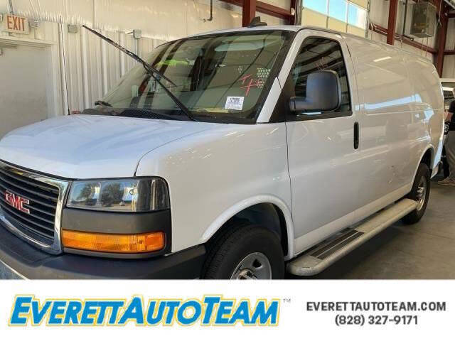 2024 GMC Savana Cargo Work Van's photo