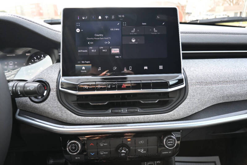 2024 Jeep Compass Latitude Lux