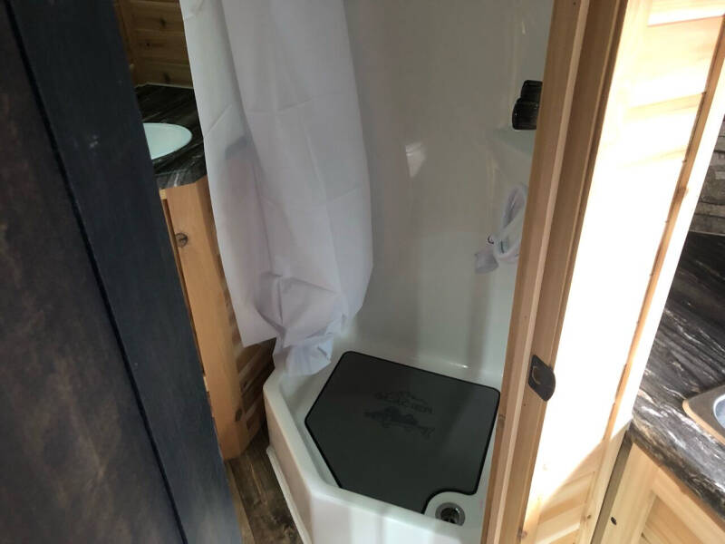 2022 Glacier 17’ RV EXPLORER