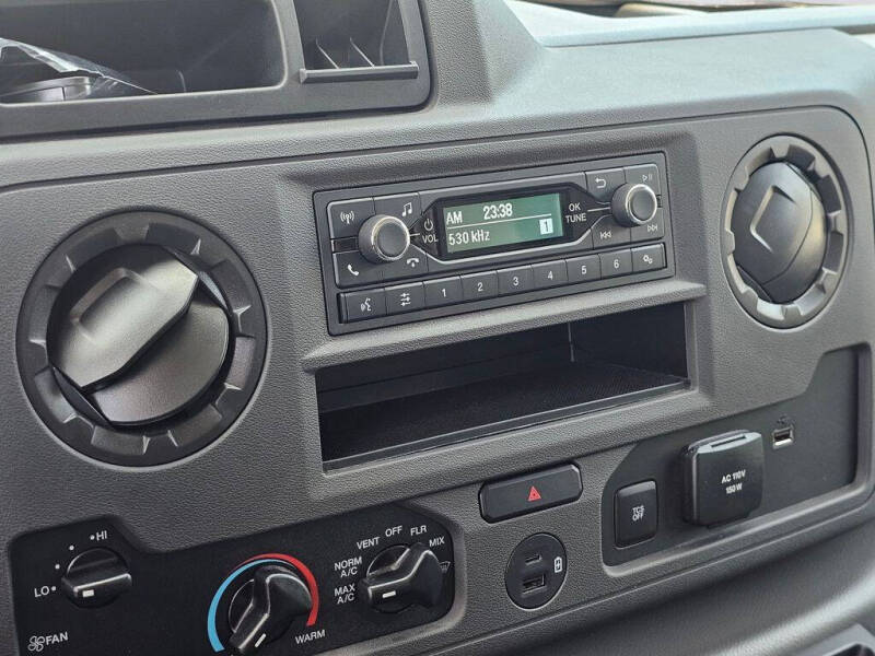 2024 Ford E-Series