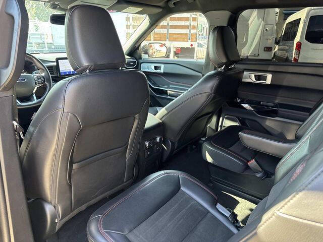 2023 Ford Explorer ST-Line