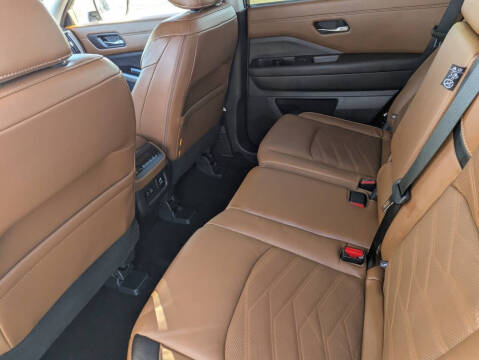 2024 Nissan Pathfinder Platinum