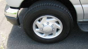 2004 Ford E-Series Chassis