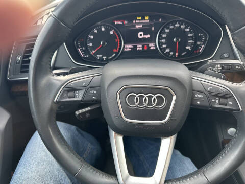 2020 Audi Q5 quattro Titanium Premium 45 TFSI