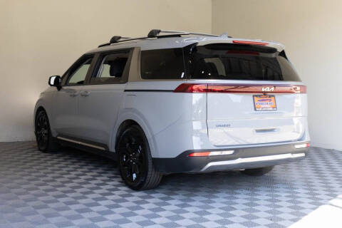 2024 Kia Carnival SX