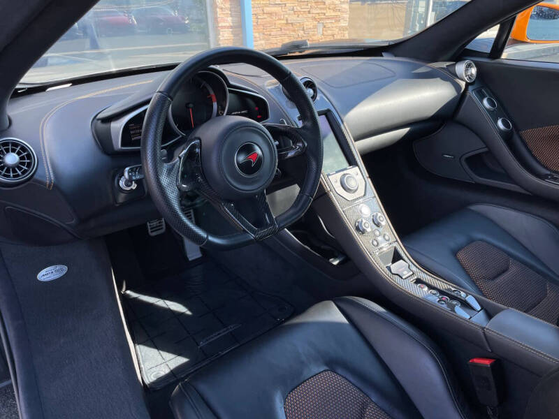 2012 McLaren MP4-12C