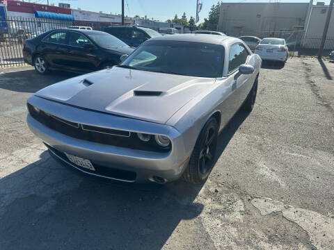 2017 Dodge Challenger SXT