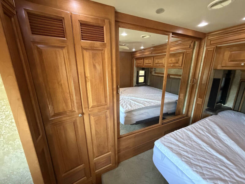 2011 Tiffin Phaeton