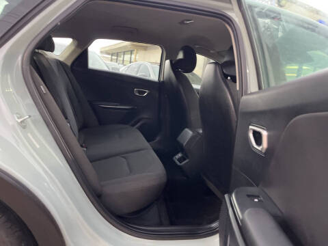 2026 Kia K4 LX
