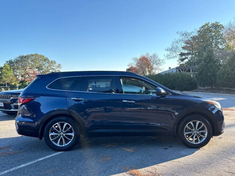 2017 Hyundai Santa Fe SE