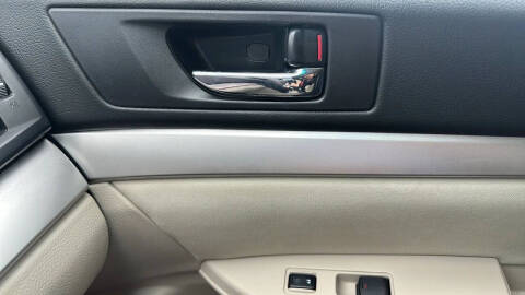 2012 Subaru Outback 2.5i Premium