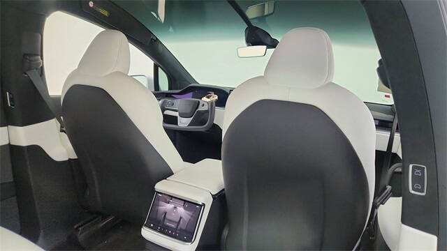 2024 Tesla Model X Plaid