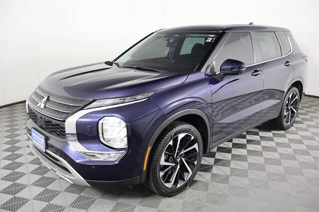 2023 Mitsubishi Outlander SE
