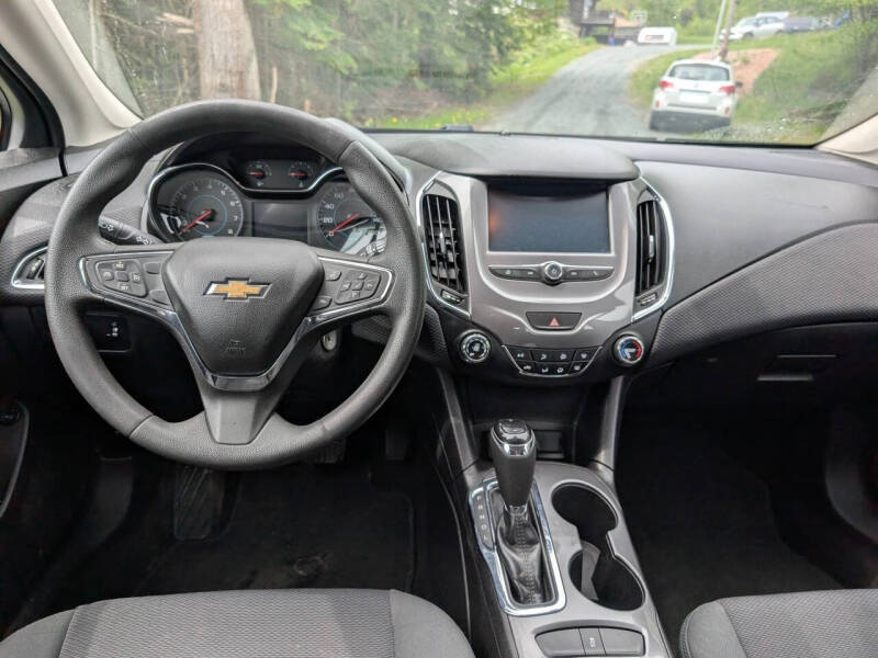 2017 Chevrolet Cruze LT Auto
