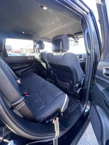 2017 Jeep Grand Cherokee Laredo