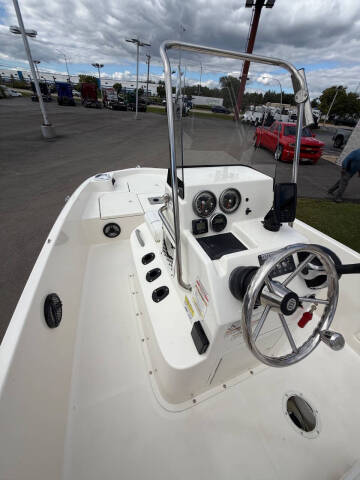 2016 Bayliner 18 Element