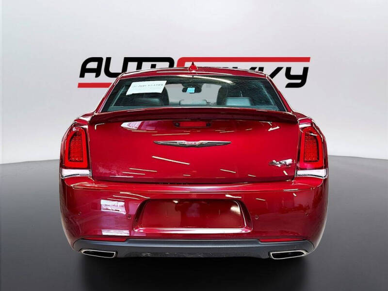 2023 Chrysler 300 S V8