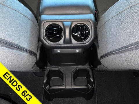2025 Jeep Gladiator NightHawk