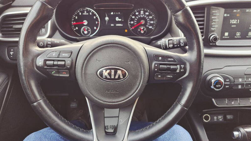 2017 Kia Sorento LX