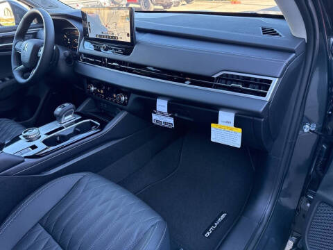 2025 Mitsubishi Outlander SEL