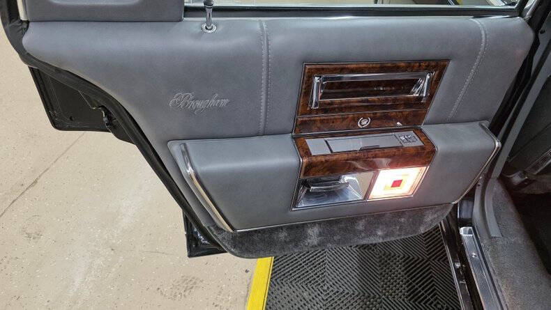 1990 Cadillac Brougham