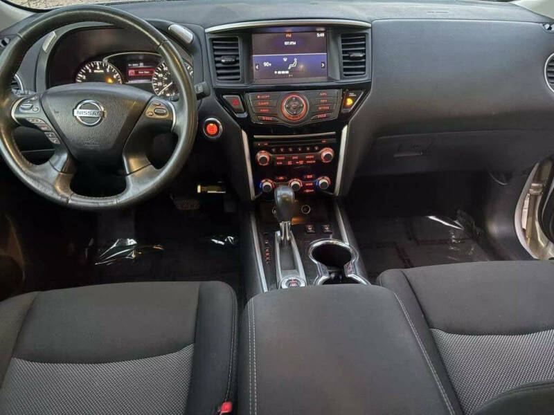 2017 Nissan Pathfinder S