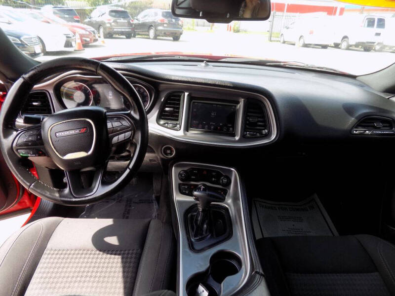 2019 Dodge Challenger SXT