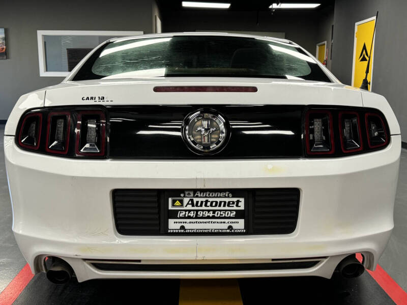 2014 Ford Mustang V6 photo 5