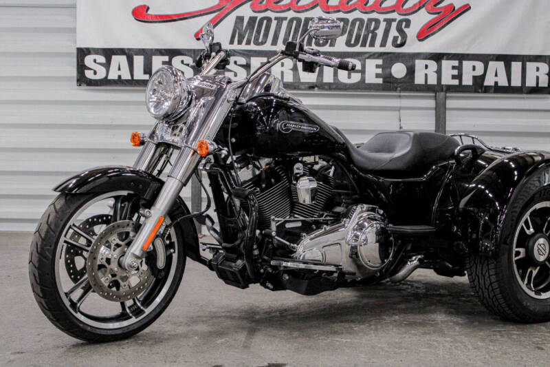 2015 Harley-Davidson Freewheeler