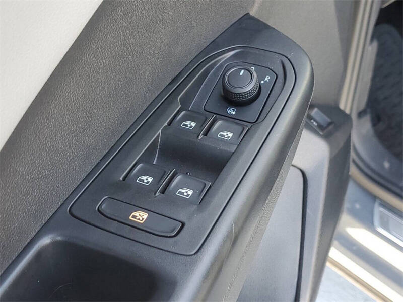 2024 Volkswagen Taos SE 4Motion