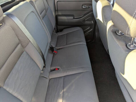 2024 Nissan Frontier SV