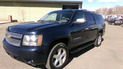 2007 Chevrolet Suburban for sale at John Roberts Motor Works Company in Gunnison CO