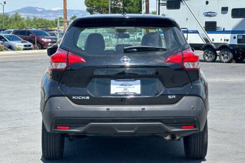 2020 Nissan Kicks SR