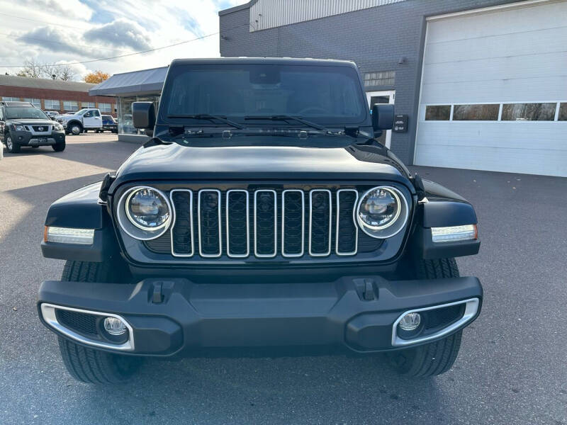 2024 Jeep Wrangler Sahara