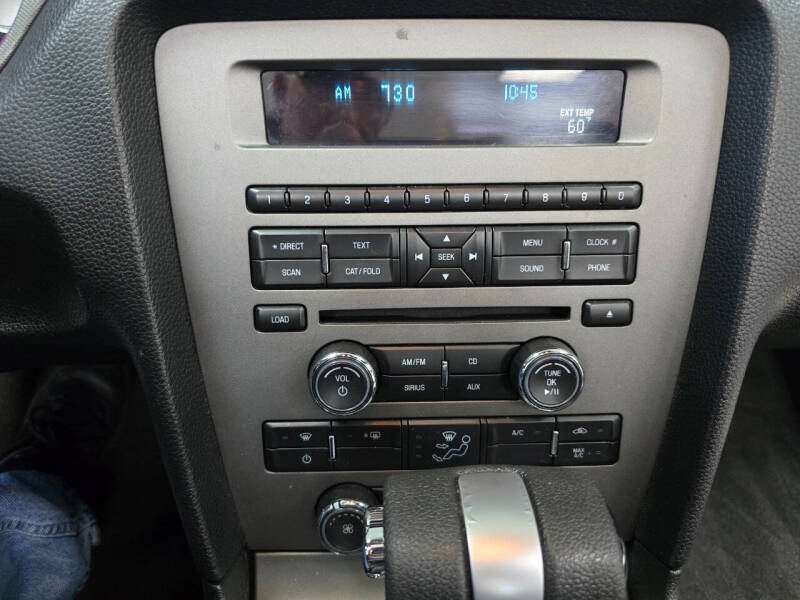 2012 Ford Mustang V6