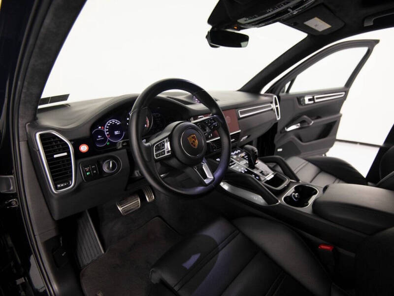 2023 Porsche Cayenne Turbo