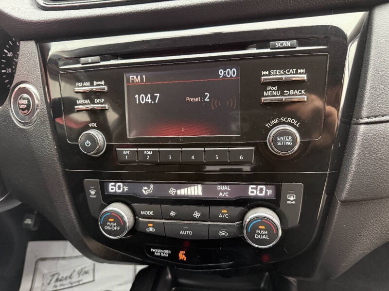 2017 Nissan Rogue SV