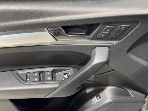 2020 Audi Q5 quattro Titanium Premium 45 TFSI