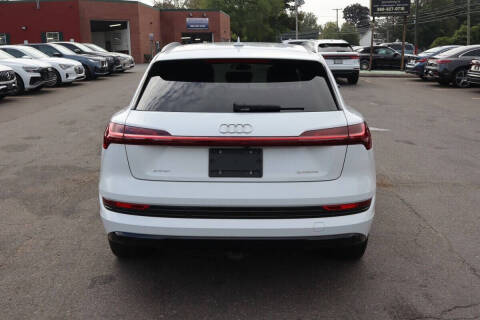 2021 Audi e-tron quattro Premium Plus