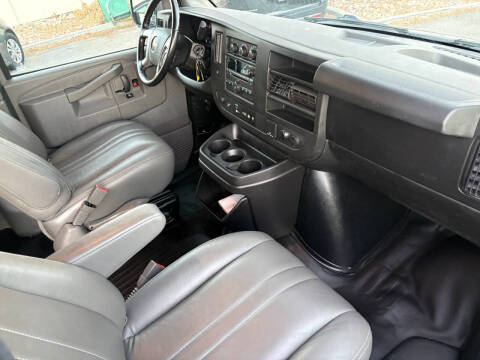 2017 Chevrolet Express LS 3500