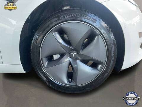 2019 Tesla Model 3 Standard Range Plus