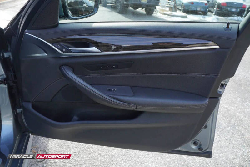 2018 BMW 5 Series 530e xDrive iPerformance